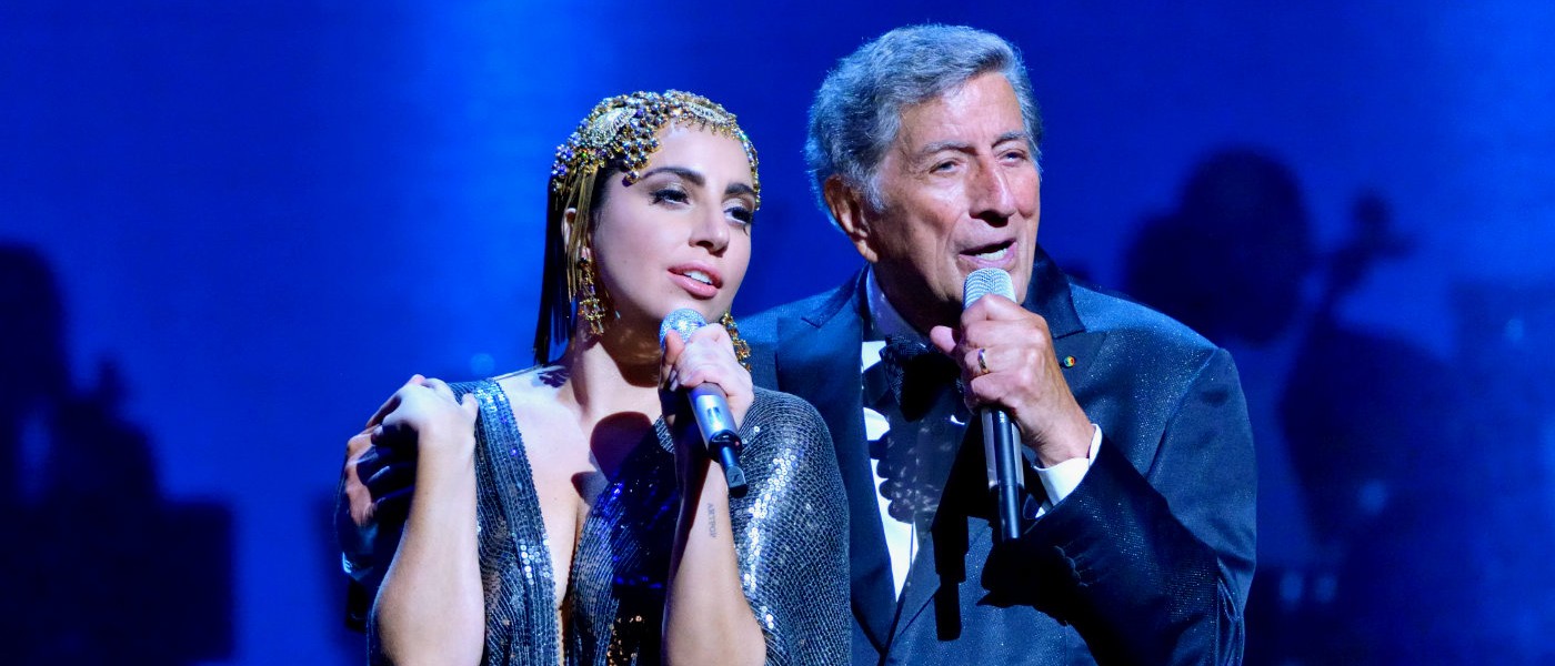Lady Gaga and Tony Bennett singing Baby It's Cold Outside