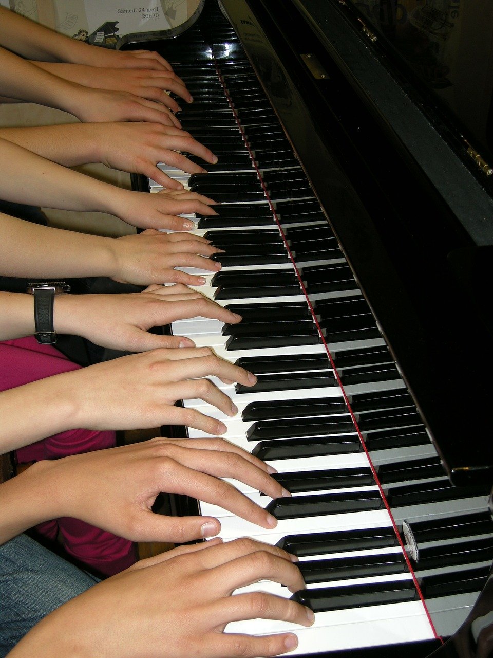 group piano lessons